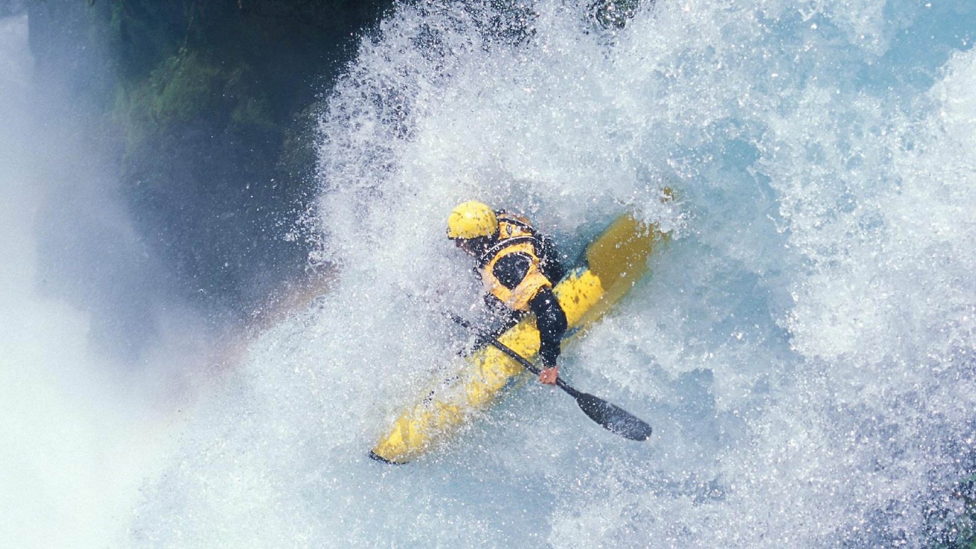 中超“沪广对决”上海申花主场小胜广州队 球迷看台次第欢呼